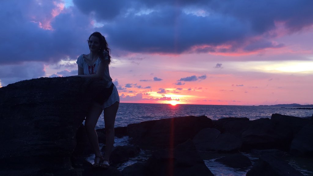 RachelLundrigan's tweet photo. When you finish the working part of your medical elective and fly to Phu Quoc Island for a week of beach time before returning to reality! We've had the best time ever!!! Wish I could do it all over again! @SwanseaMedicine #tawemedics18 #phuquoc @rachelizdean @AZanderMedic https://t.co/9R9R6wKlAA