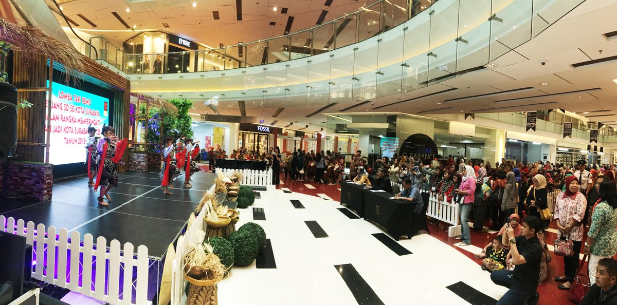 GrandCitySBY's tweet photo. HARI INI!! Lomba Tari Remo jenjang SD se Kota Surabaya dalam rangka memperingati Hari Jadi Surabaya ke 725🤗 #grandcity #mygrandcity #event #surabaya #eventweek #tariremo https://t.co/J8H1iSQ0Pl
