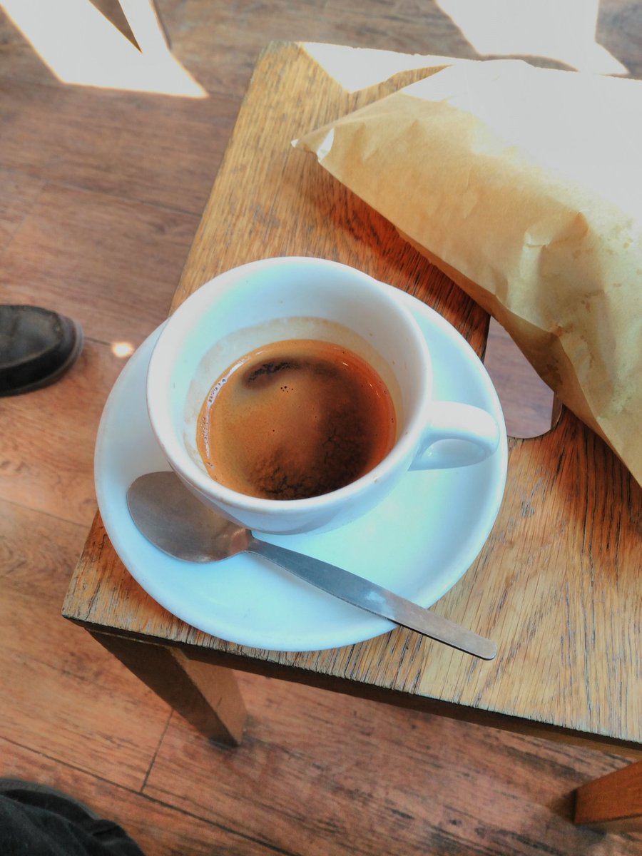 builtform_org's tweet photo. Don't use paper cups at all #drinkitin https://t.co/GMRjrhd8Cy