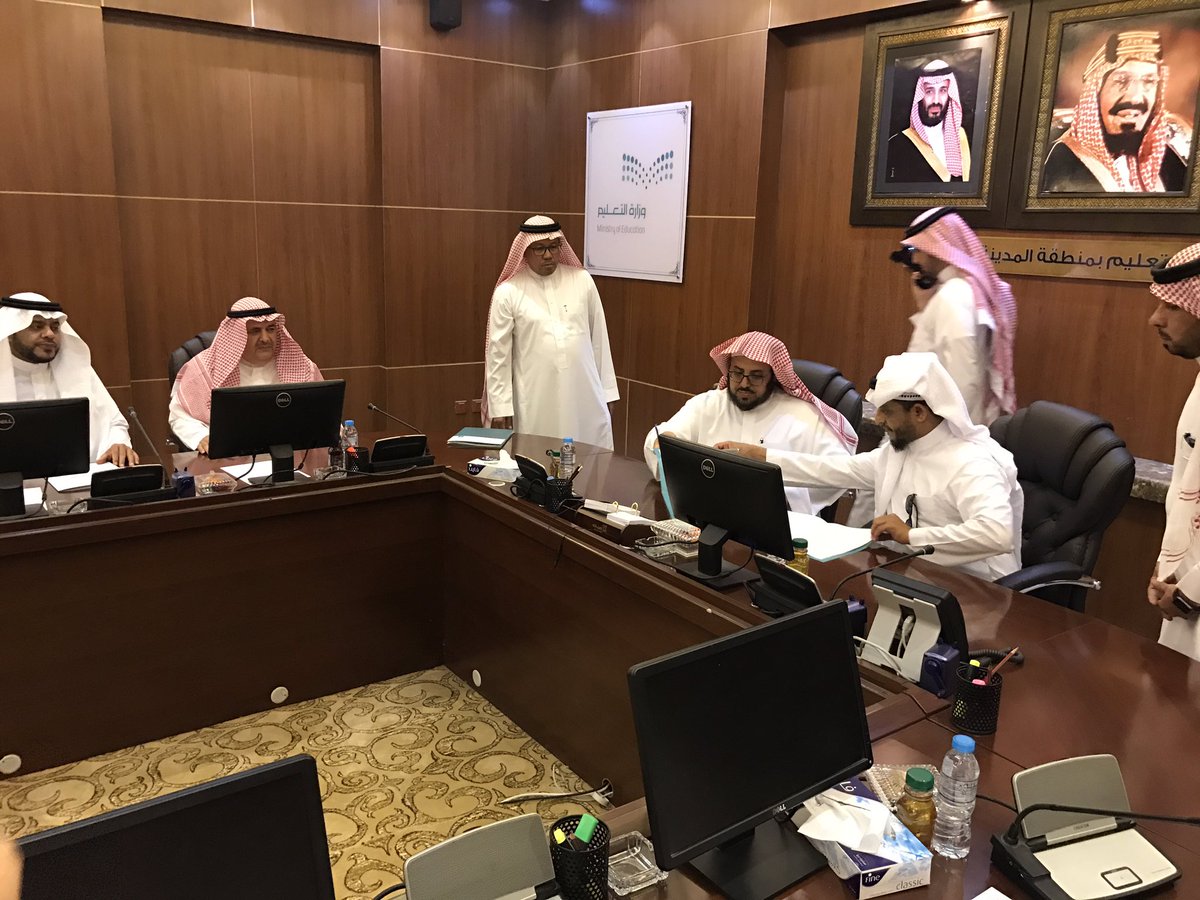 Qiam_training's tweet photo. وتهدف الإتفاقية إلى تطوير قيادات الصف الأول في @madinaedu وتأهيل قيادات الصف الثاني بالإضافة إلى تفعيل الشراكة المجتمعية بما يخدم تعليم منطقة #المدينه_المنوره https://t.co/ri7vXN29IA