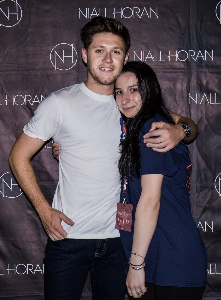 A. HUGGED NIALL tweet media
