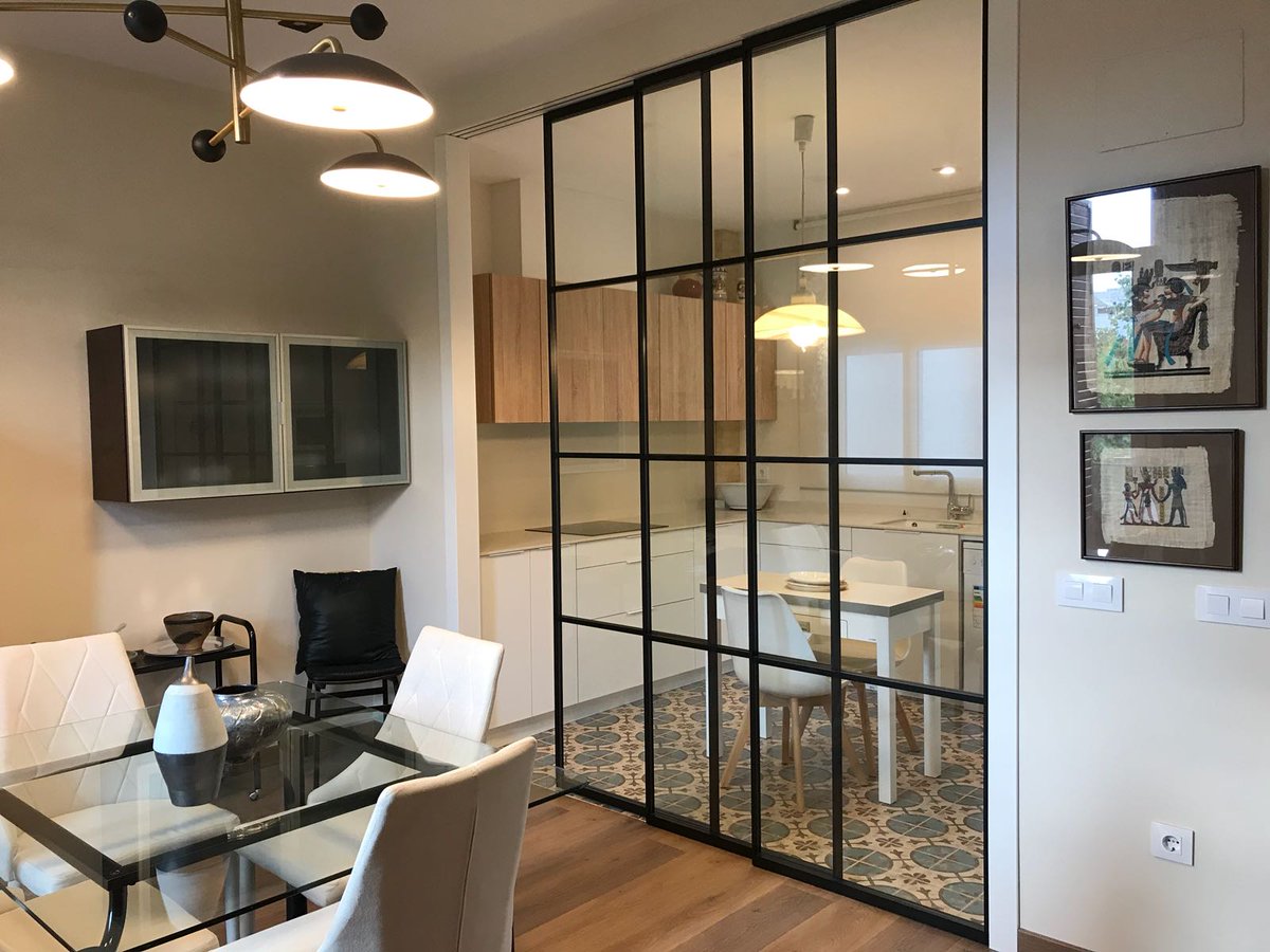 MueblesLluesma's tweet image. En breve os enseñamos nuestro último proyecto de #CocinasLluesma. Un proyecto de reforma de una vivienda de la arquitecta Isabel Navarro, en el que hemos amueblado la cocina con @neolithkitchen y #Frecan. ¿Quieres una cocina #Lluesma? ¡Pregúntanos!
