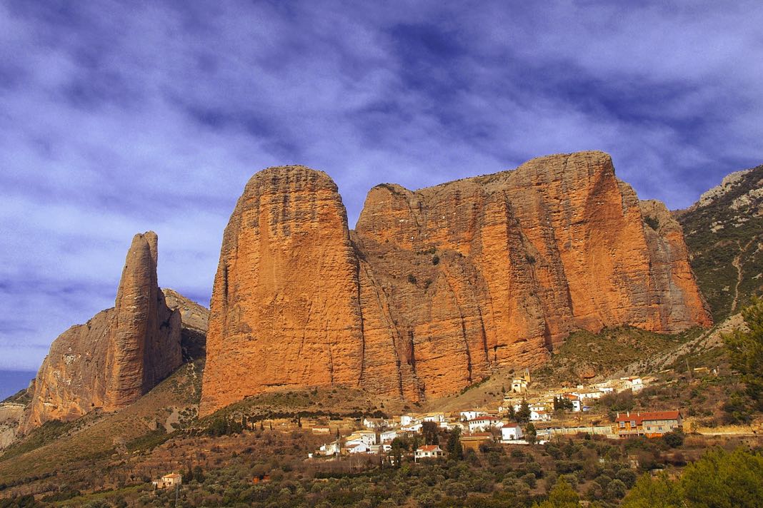 L'eccezionale varietà paesaggistica, culturale, storica e architettonica dei #Pirenei ... polariscafe.it/articoli/blog/…  #PolarisBlog #Spagna #Francia @IT_FranceFR <a href="/SpagnaInItalia/">Spagna in Italia</a> <a href="/Spagna3/">Spagna</a>