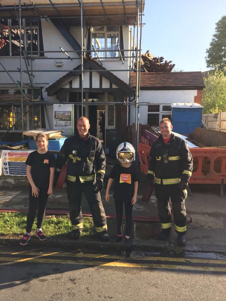 lmckenzie71's tweet photo. Thank you so much to all of the amazing @LondonFire staff who assisted at the fire at my house over the weekend. They were fantastic. Surbiton, Kingston and Sutton branches. #firefightingheros #noonehurt #houseempty https://t.co/FTfwLoONjU