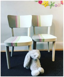 Sweet 1950s school chairs updated with Annie Sloan Chalk Paint on sale now! Painted with Paris grey, Pure, Henrietta and Lem Lem! 🎨#anniesloan #madeitmyown 
instagram.com/p/BiMdPaKFe87/…
