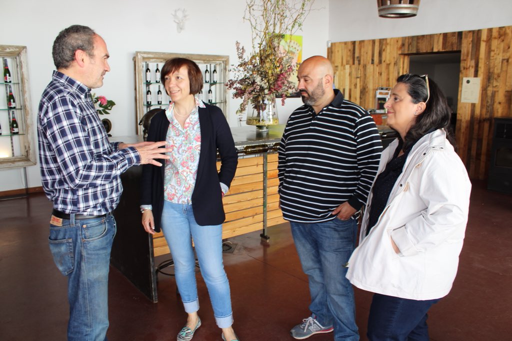 rosamelchorq's tweet photo. Visitando Bodegas Alort. Apoyando la iniciativa empresarial de nuestros vecinos. #EsAlcázar https://t.co/sPKrR2cRVp