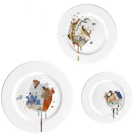 IN__SPACES's tweet image. Art meets home decor, &apos;Undercover Imari Plates’ is where graffiti collides with the china cabinet. #plates #graffiti #art #homedecor in-spaces.com/gifts/undercov…