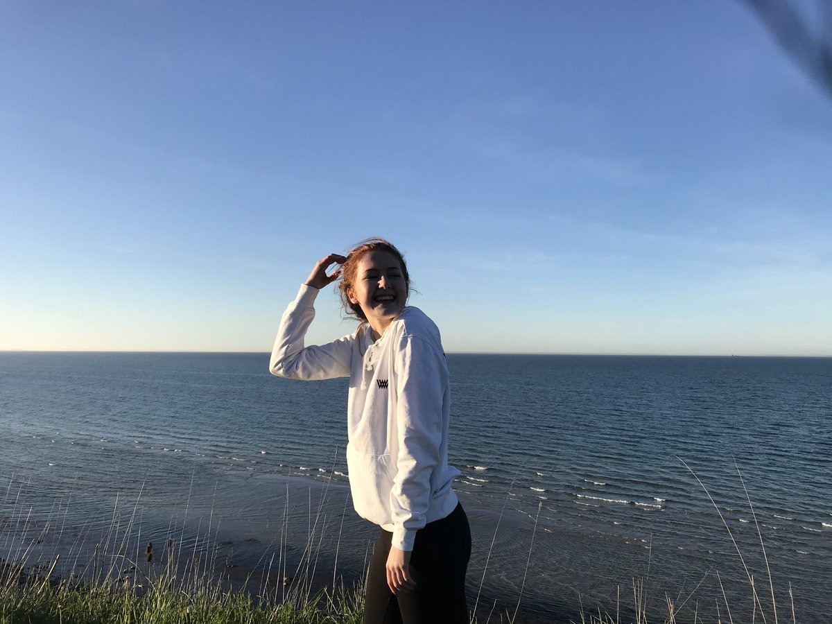 wincent_fan's tweet photo. und schon da vorne küsst das salzwasser den sand✨
@Wincent_Weiss https://t.co/B5NLAC3tNK