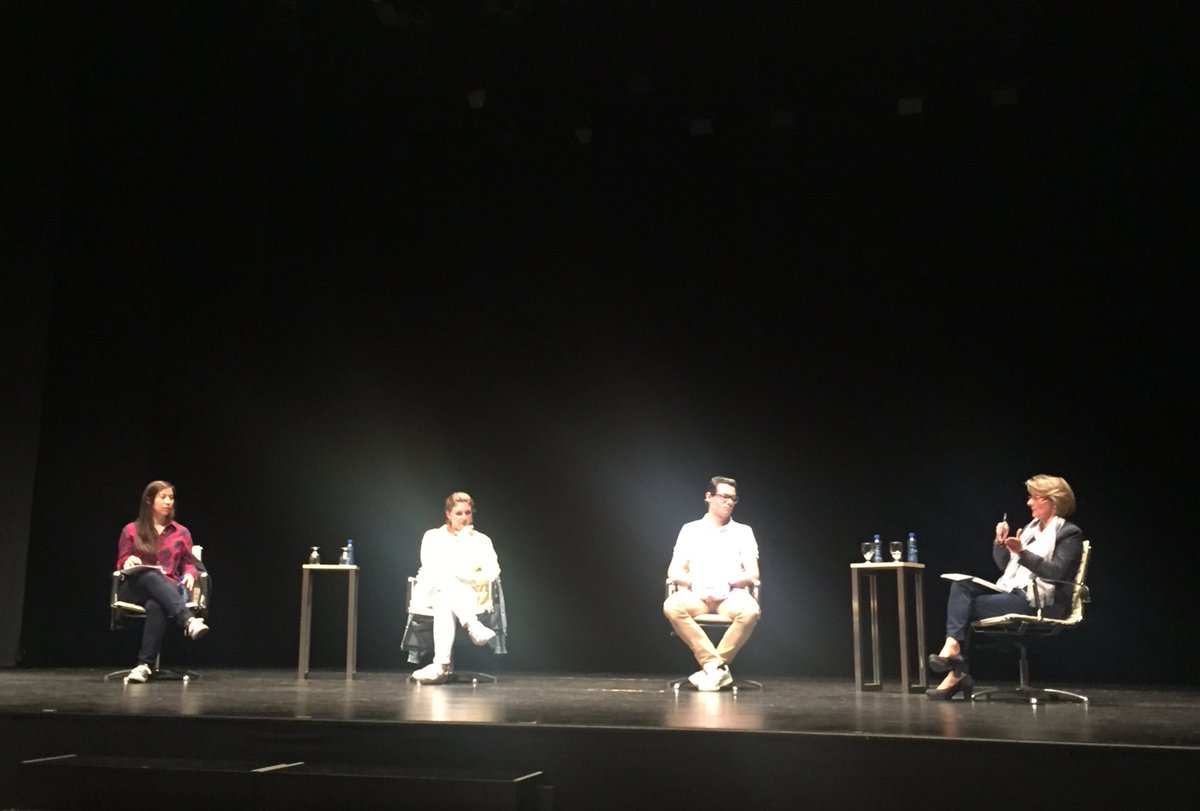 En l'àmbit de llengües i internacionalització, incentivarem l'ús del valencià en la docència, impulsarem itineraris lingüístics per a la capacitació, i crearem un Consell Assessor d'Internacionalització #lUJIquevolem #votaEVA #UJIvota