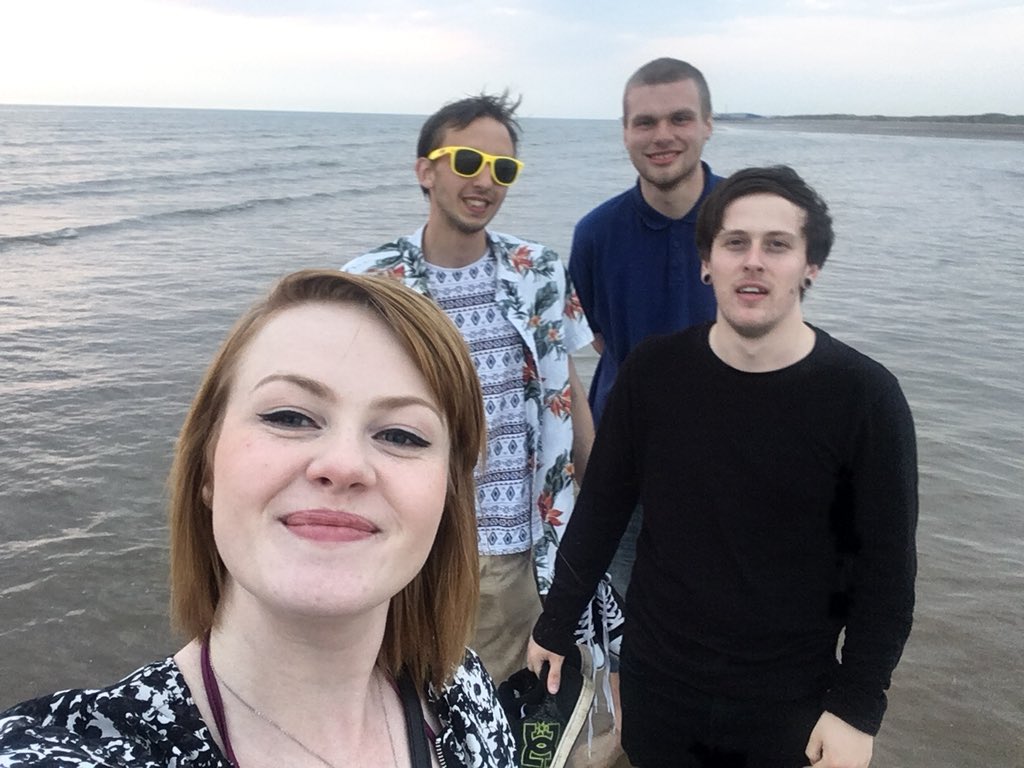 Jenniim94's tweet photo. Beach evening with the lads #oneofthelads #Tomboy #beach #sunset https://t.co/ecjDpe7wq3