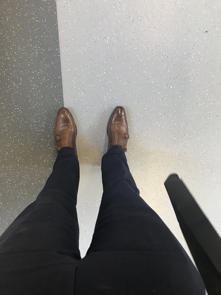 jamie7reed's tweet photo. Guess who’s back!! 🔥🔥💪🏻💪🏻 #returnofthereed #2shoes #byebyeboot https://t.co/lGecqjeg2e