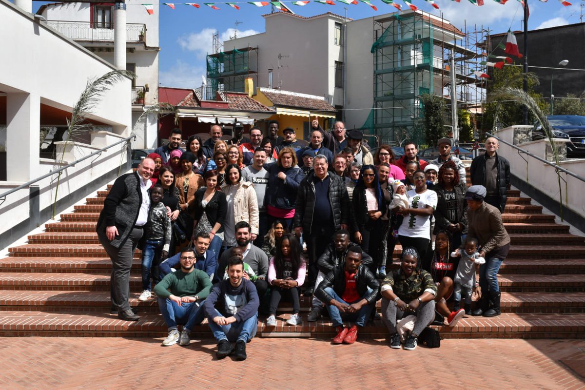 AssUNITAS's tweet image. #8maggio PRANZO SOLIDALE

Immigrati, senza tetto, più e meno fortunati, volontari e sacerdoti: tutti uniti per creare un clima di #uguaglianza e #fraternità, di #amore e #rispetto per il prossimo in un ambiente senza più stereotipi, distanze sociali o pregiudizi.