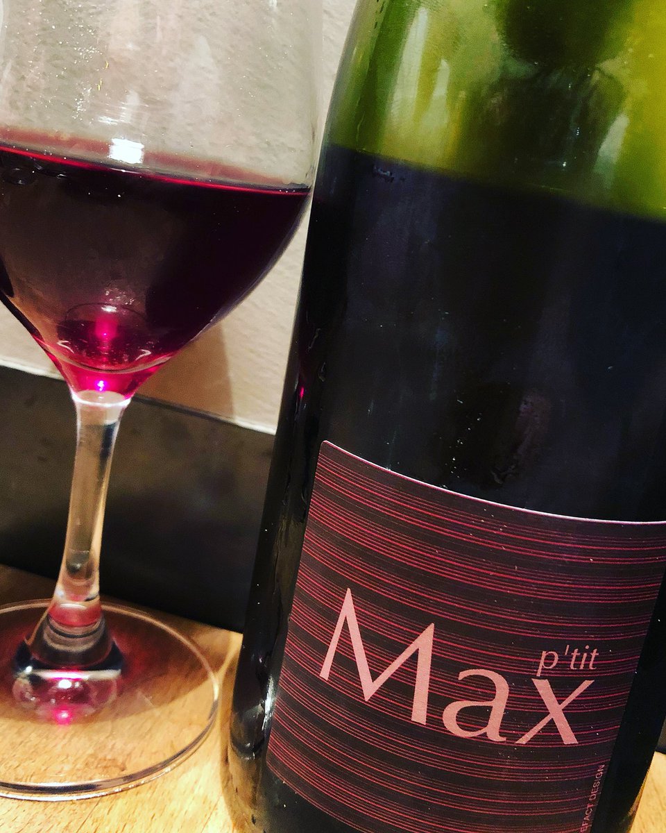 fifty_wines's tweet photo. Pas là pour leur 10 ans , mais présent pour les 10 ans et 9 jours du @blpmarseille !!! 🎉🎂🍷 !!
Toujours un « P’tit Max » de plaisir à venir chez vous !!! Encore un bon #anniversaire et à très vite !
#domaineguybreton #ptitmax #morgon #vin #wine #baravin #winery https://t.co/LtJO1nR479