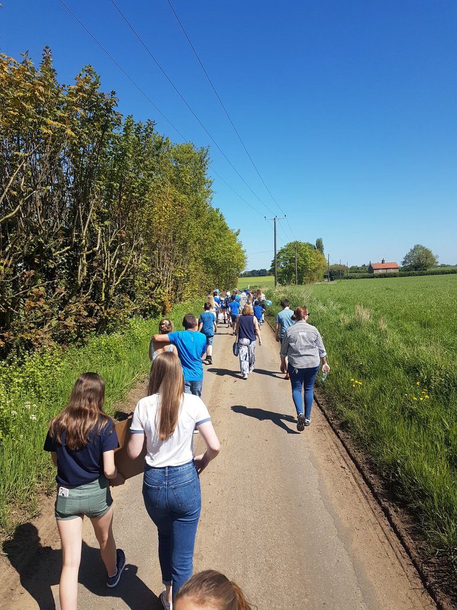The amazing Caitlin and her blue army and <a href="/ammemma/">Emma Taylor</a> completed their 5k walk on Saturday in memory of her Dad and has raised such an incredible amount of money for us - we really can't thank you enough justgiving.com/fundraising/ca…