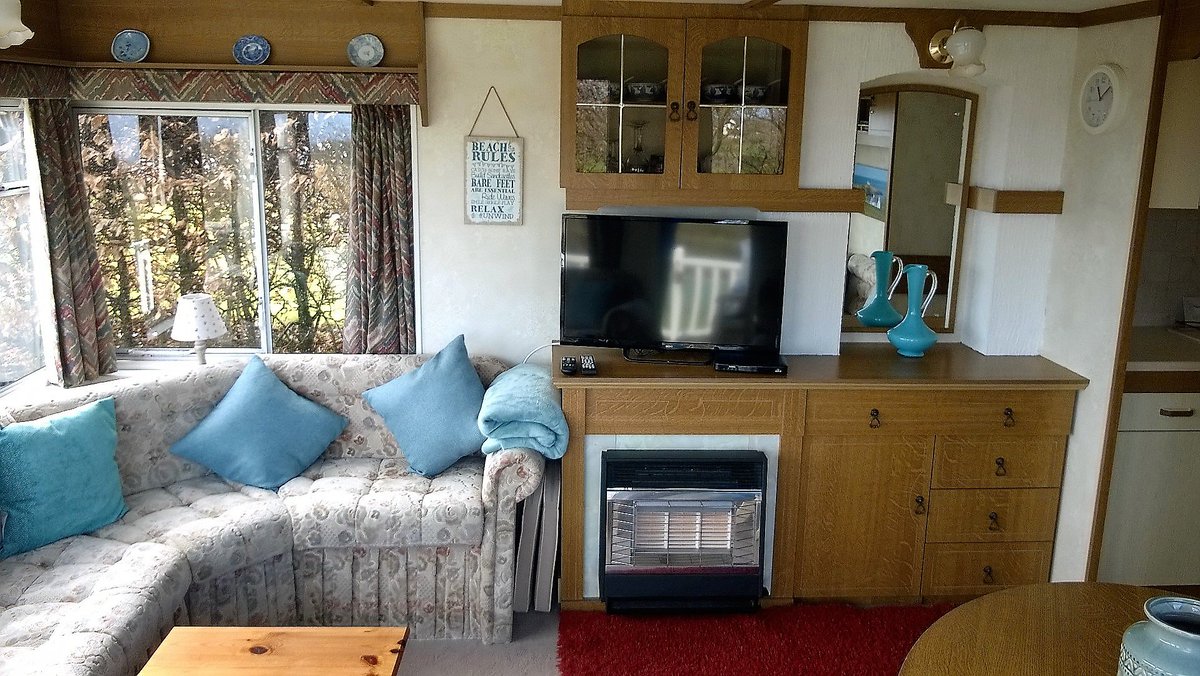Both the Caravan and Cottage are available this next week from Friday 11/5 or Sat 12/5. The Cottage is £280 and the Caravan £270 - both for 7 nights. Or why not call us for a weekend or mid week deal? E mail davemx20@live.com , or Tel 01407 831480 or Mob 07764 463293