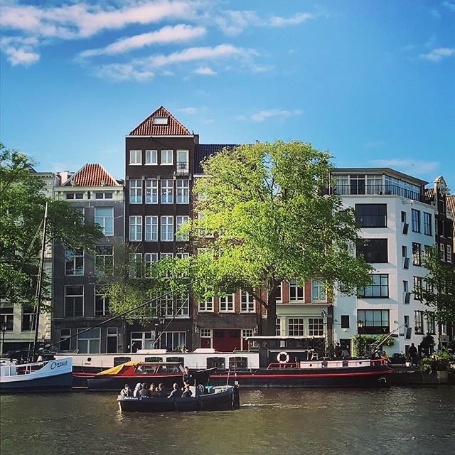 vasvalch's tweet photo. The best things in life are simple, colorful, and sunny. Like a walk near the canals.
.
.
.
#amsterdam #holland #dutch
.
#travel #travelphotography #traveler #travelholic #traveller #travelling #travellife #travellover #travellove #worldtraveler #worldca… https://t.co/2zYjO16I3D https://t.co/vq9DfGGhTX