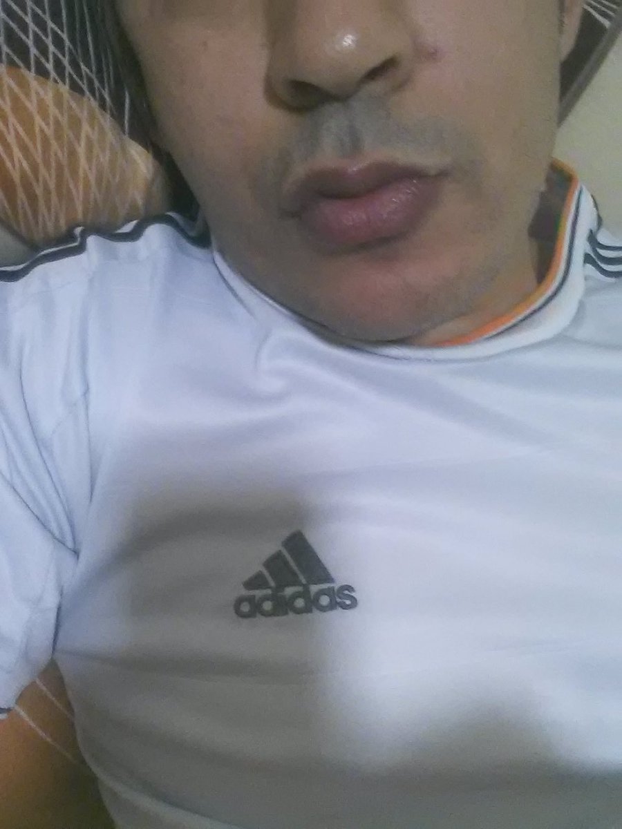 انا حزفت جميع تغرايدتي علشان دخول شهر رمضان وكل سنة وانتم بخير ..ووعدكم با الجديد بعد رمضان حجات هتعجبكو كتيرر