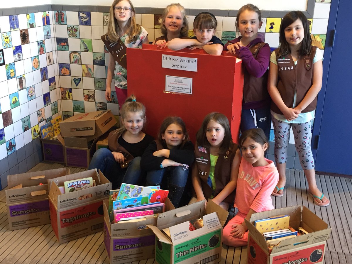 jdmcconnon's tweet photo. Brownie troop 41343 donated 250 books to the Little Red Bookshelf! #GirlScouts https://t.co/netnzVT3b1