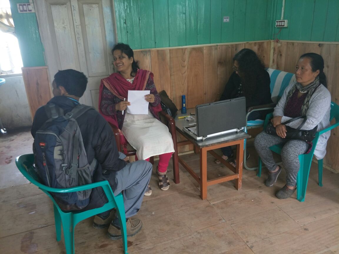 dfodarjeeling's tweet photo. Free #Medical Camps were organized at Ghoomsimana &amp; Rimbick Forest Ranges of #Darjeeling Forest Division on 5th and 6th of May 2018. The camps were led by Mr.Mukherjee &amp; Medical Team from NB Medical #College.  About 250 people were benefited, free Medicines were also distributed. https://t.co/DFVy0Sd8CM