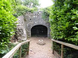 Chimni_Wiki's tweet image. Marble Hill was built for Henrietta Howard, mistress of the Prince of Wales - later King George II - and literary socialite. The Palladian style house and gardens were intended as an Arcadian retreat from crowded 18th-century London #WestLondon #HouseMuseums