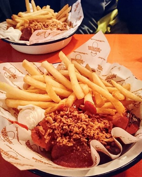 HireHand (@hire_hand) on Twitter photo Definitely not the wurst working with <a href="/HermanFeeds/">Herman ze German</a>
The Herman Currywurst - Bockwurst with curry sauce, crispy onions, fries and mayo looks delicious!
#HireHand Definitely not the wurst working with <a href="/HermanFeeds/">Herman ze German</a>
The Herman Currywurst - Bockwurst with curry sauce, crispy onions, fries and mayo looks delicious!
#HireHand