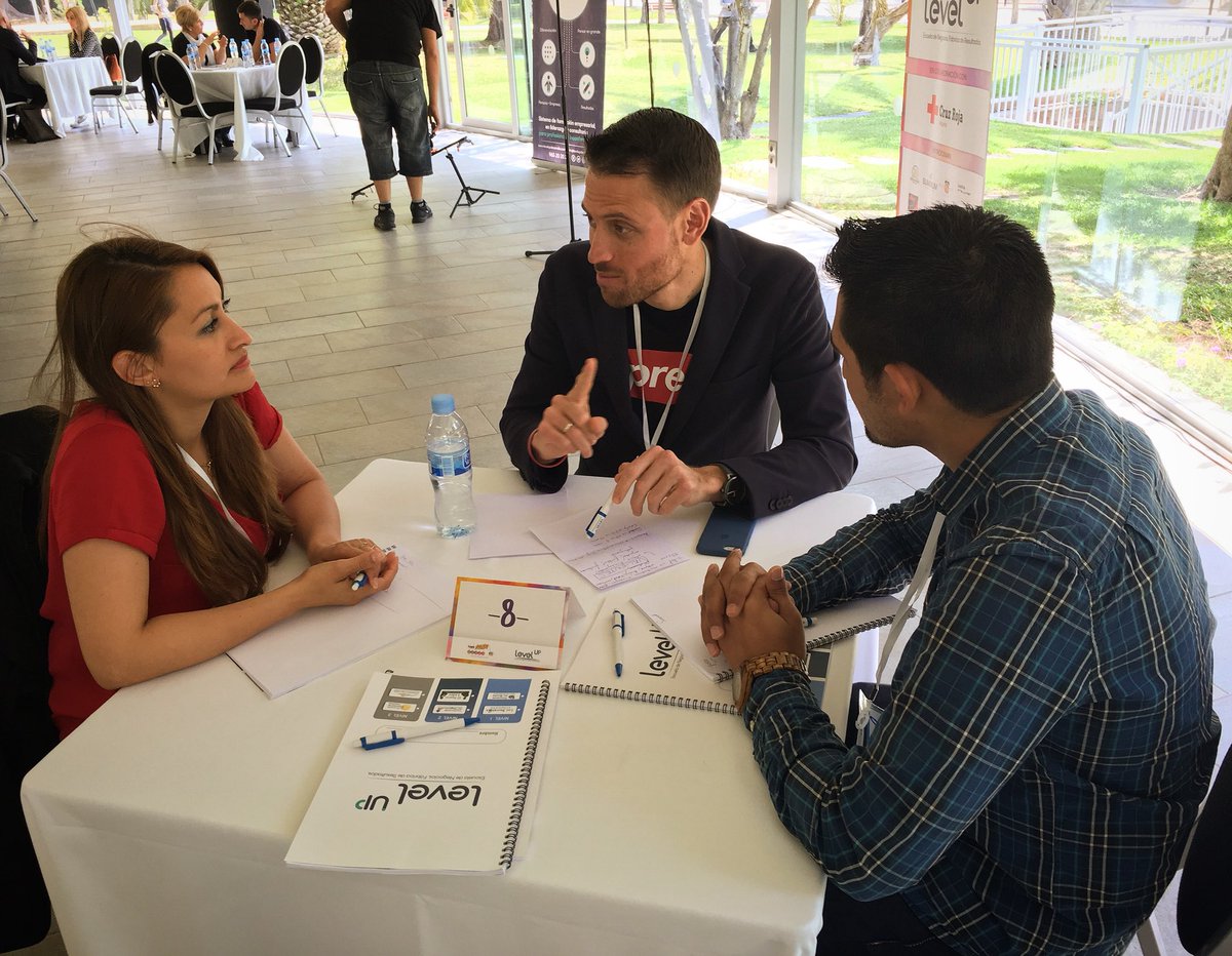helpingbydoing's tweet photo. “Un día para compartir emociones y crear historias de futuro nuevas” #inspiraccion #ProyectoMejores #valorcompartido gracias a @LevelUpNegocios organizado por @rscreativa y @helpingbydoing con la participación de @CruzRojaEsp https://t.co/BrUtvrsvO3