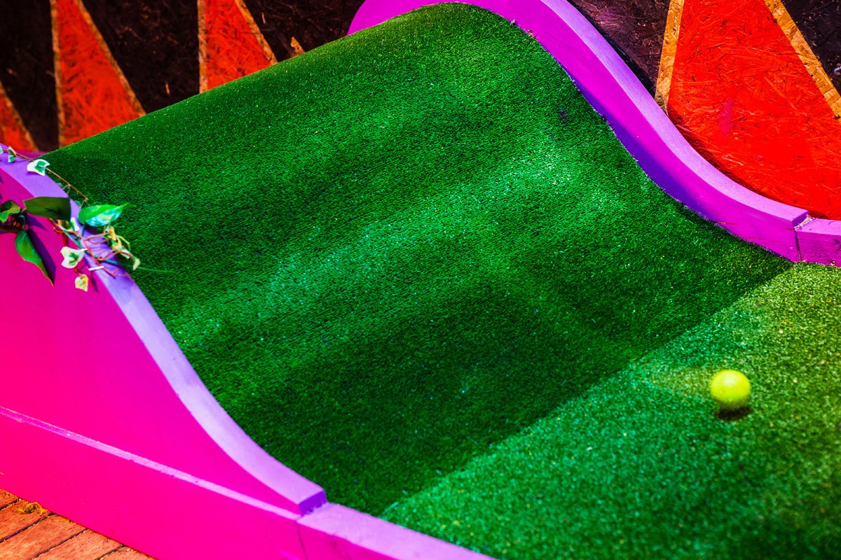 plonkgolf's tweet photo. 🍺 Cheers to @buzzbrtn and the lovely @sidewinderbtn bar for the press! the sun is shining, #Brighton get your crazy golf on! https://t.co/4fGhZX0pvv https://t.co/ms6GU26eFB