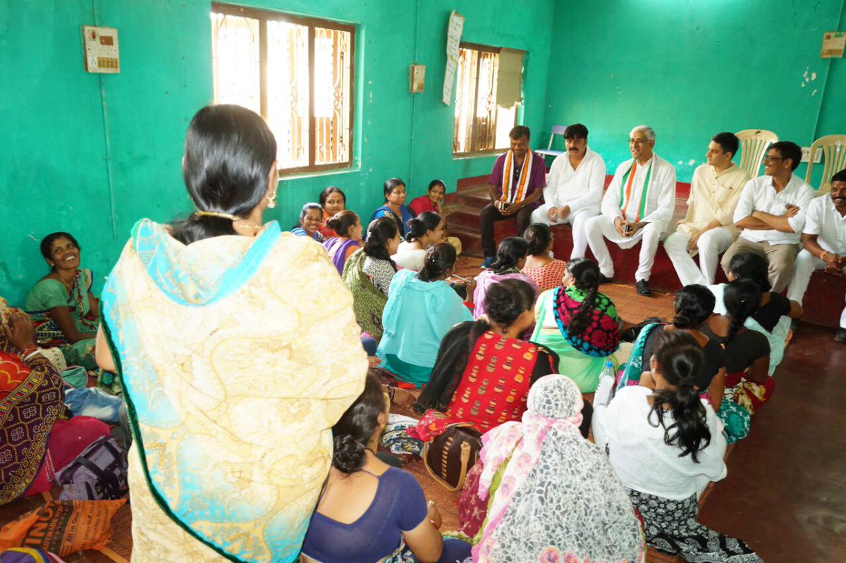 TS_SinghDeo's tweet image. #JanGhoshnaPatra campaign has been strengthened earnestly,with profound deliberations with Medical Workers Assocoation &amp;amp; Nurses Assoc at Maharani Hospital &amp;amp;Anganwadi Workers at Karamchari Bhawan.Happy to see these meetings adeptly representing local concerns!
#आपका_विकास_आपके_हाथ