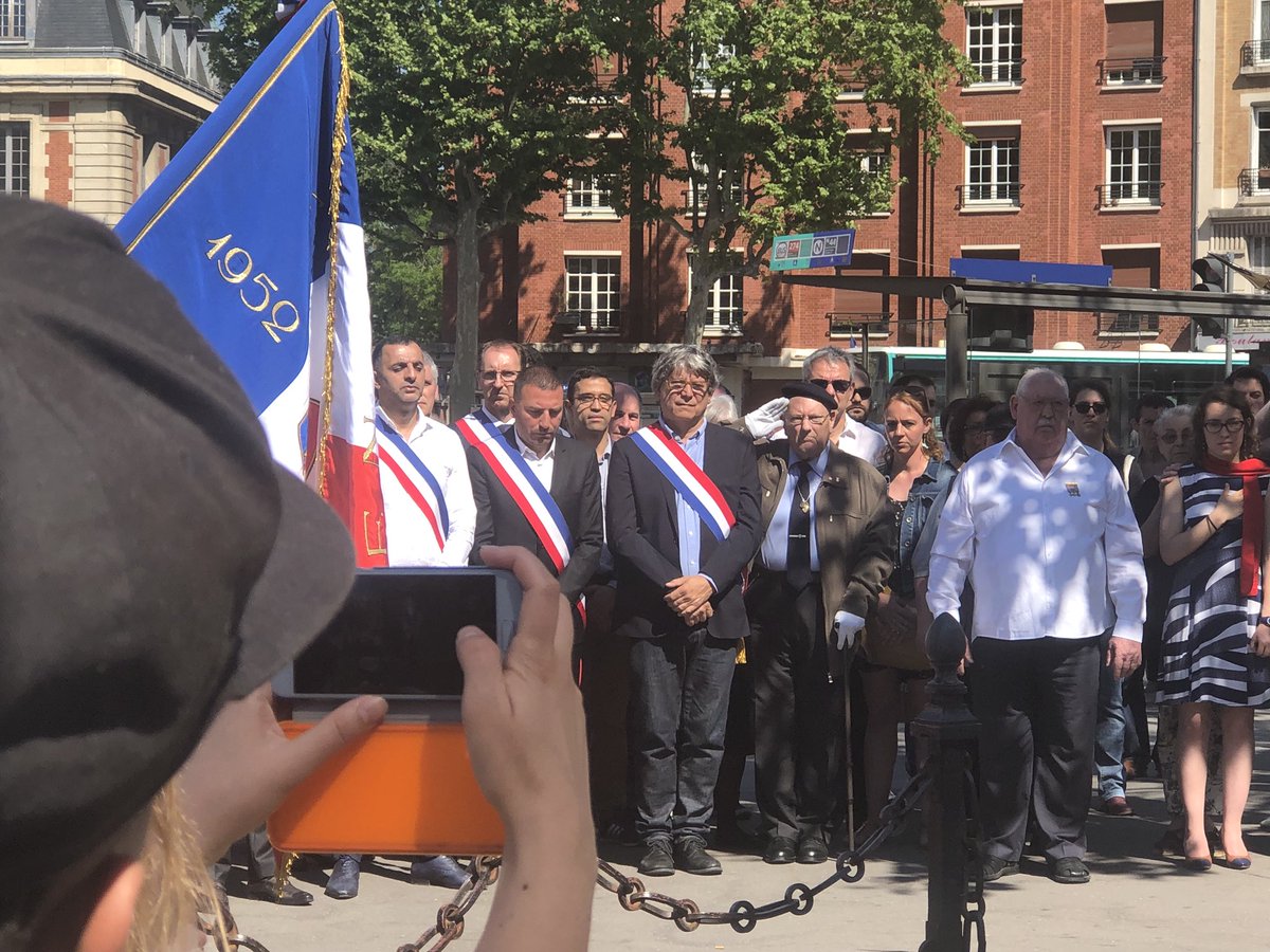 ericcoquerel's tweet photo. Aux célébrations de la victoire sur le nazisme à @villesaintouen &amp; @epinaysurseine ce #8mai. Merci à la représentante du conseil des jeunes d’Epinay qui a rappelé que le 8 mai il y avait aussi eu le massacre de #Sétif https://t.co/wamT28BoAp
