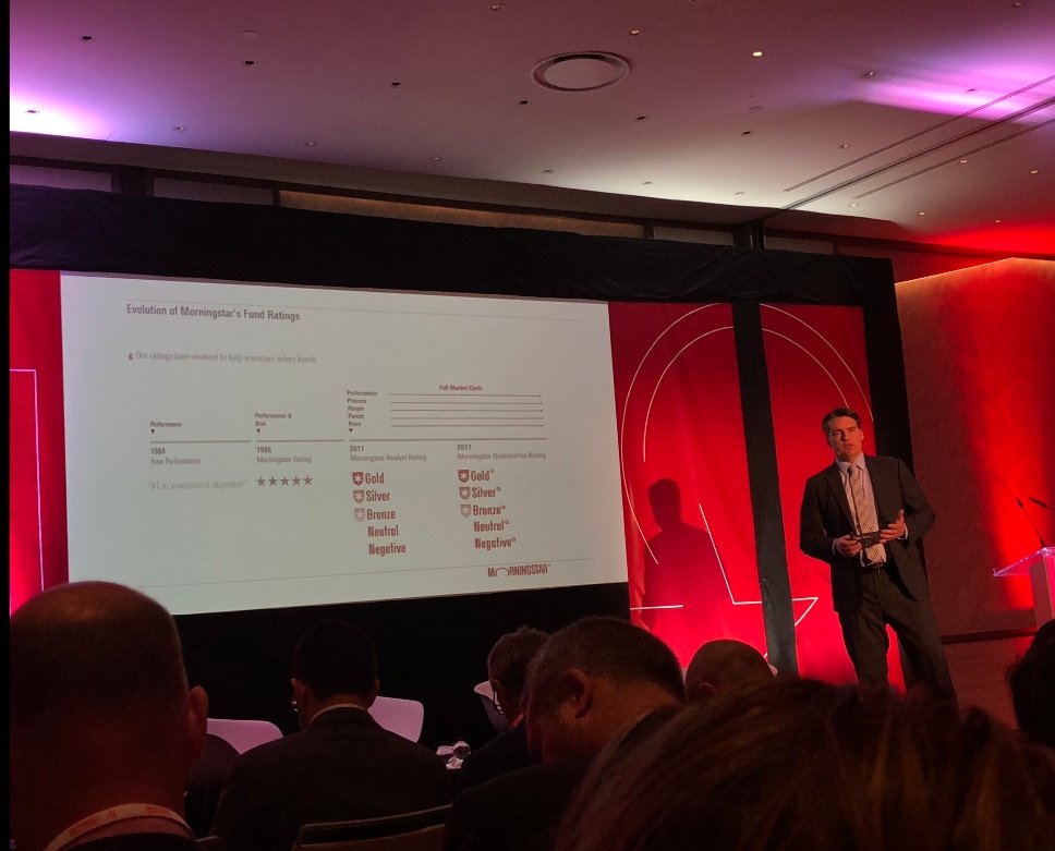 fuentemunoz's tweet photo. En el #micspain, #Morningstar presenta nueva metodología de calificación de fondos aplicando inteligencia artificial y machine learning, que complementa (no sustituye) a la que hacen sus analistas. #bigdata aplicado a selección de fondos. Morningstar Quantitative Rating for funds https://t.co/e75Bd0wQpN