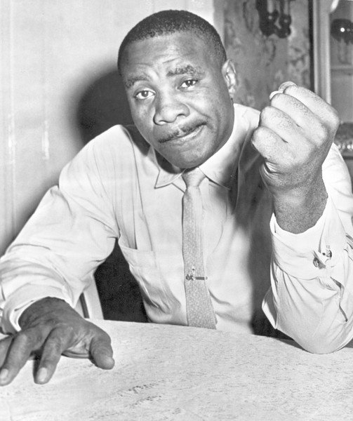 MARTILLO PILÓN
Los puños de Sonny Liston.