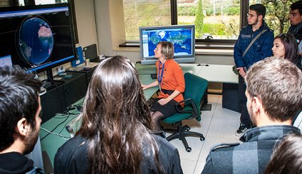 Earth observation and Geoinformatics are rapidly changing. Which skills and profiles are demanded? And what about the current educational training in Europe? 
➡️Watch &amp; fill out the surveys launched by @EO4GEOtalks dedicated to EO and GI operators eo4geo.eu/surveys/