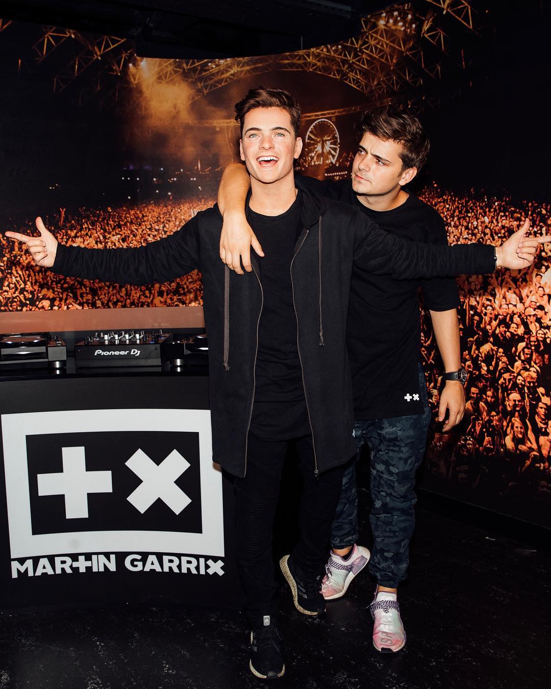 martin garrix nike shoes - goworkindia.com.