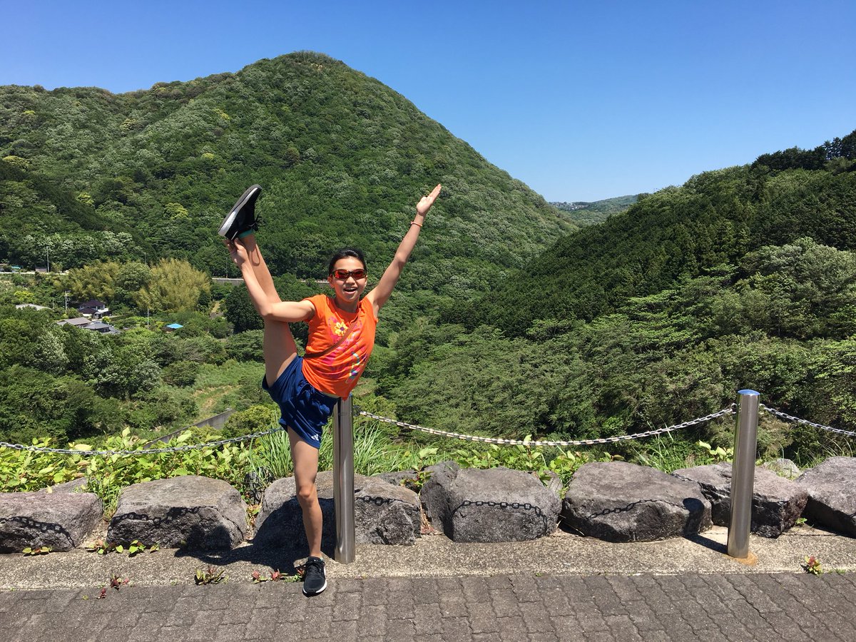 takeda44kz's tweet photo. こちらが #松川湖 でございまーす。
一周4.8kmの遊歩道があって、#水遊び も出来て #散歩に丁度いい のにGW中も空いてましたよ
#体操女子
#体操キッズ
#gymnastics
#y字バランス
#ybalance
#奥野ダム
#伊東観光 https://t.co/Sxm3Kke5p0