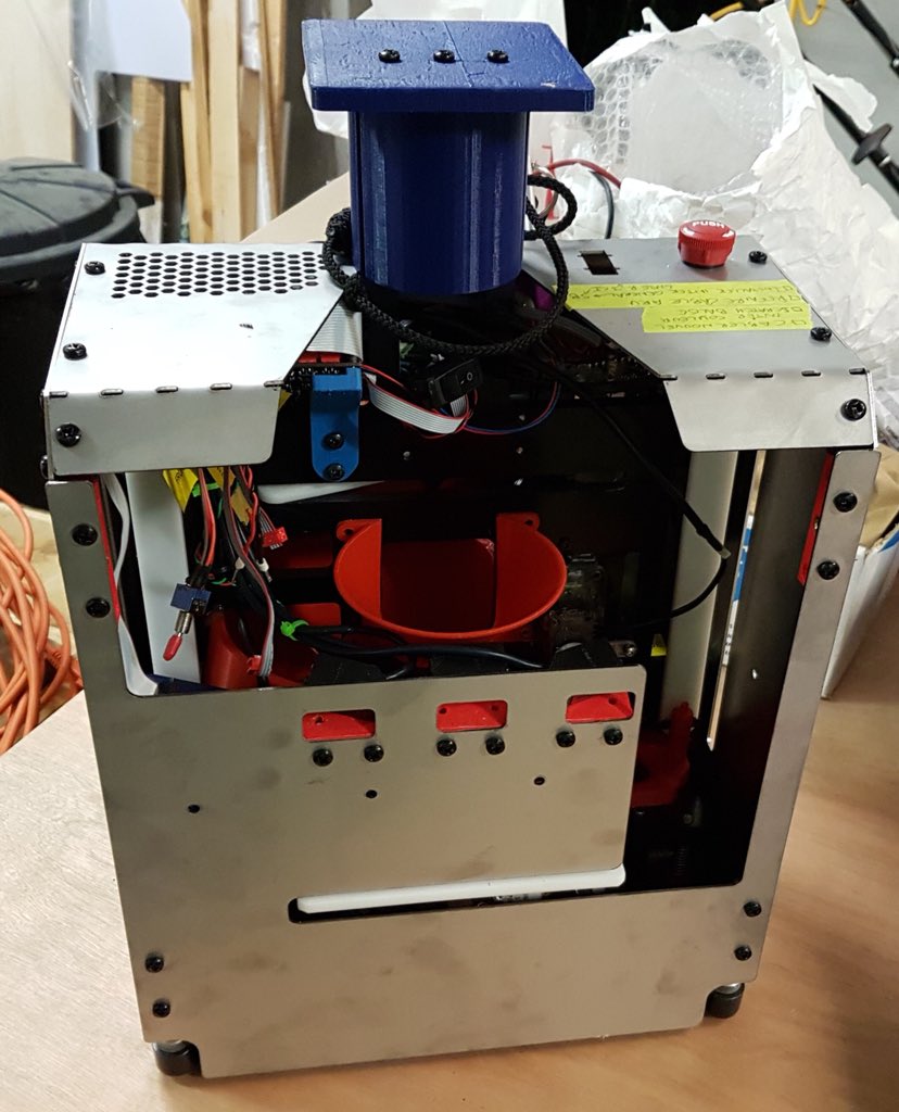 I-Grebot tweet media