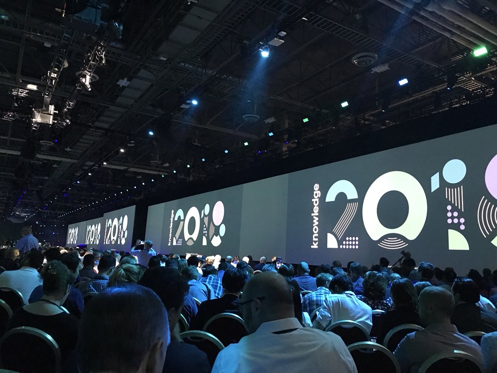 ansonmayers's tweet photo. Football field length screen at #knowledge18 https://t.co/py5VfSXtQD