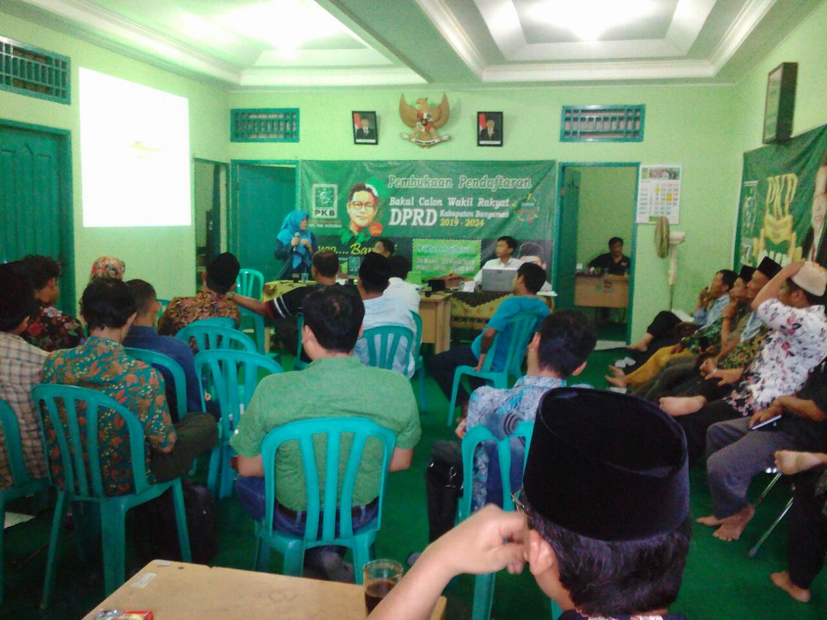 dpc_pkbbms's tweet photo. Koordinasi bacaleg PKB kab Banyumas 2019, persiapan fit n propertest
#bregastrengginas
#MbangunJatengMuktiBareng @HAhmadAbdillah1 @marioteguh @MahfudHabib @HAhmadAbdillah1 @LPPDPPPKB @dpwpkbjateng https://t.co/33HkuhZg4A