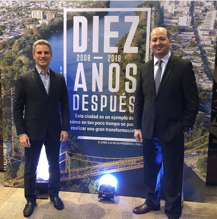 MafeCorreaE's tweet photo. Es un orgullo poder decir que mi hermano ha hecho parte de la evolución de mi linda “Montería”. Gracias @MarcosDanielPG y @CarlosECorreaE porque han transformado nuestra ciudad #MonteríaDiezAñosDespués https://t.co/umFKVnXxCb