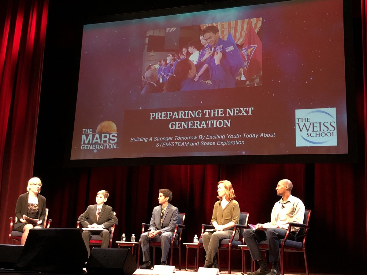 yarinaut's tweet photo. Let’s listen now to the Mars Generation ❤️ at #HumanstoMars @AstronautAbby @TheMarsGen https://t.co/az1isgzTdu