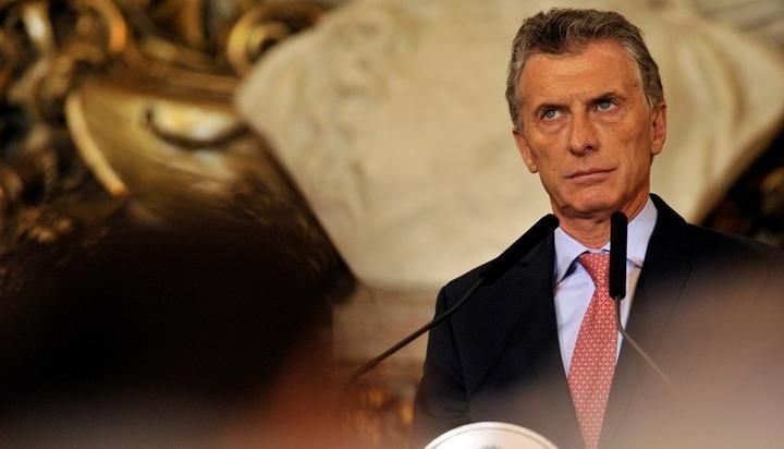 eltribuno's tweet photo. #SubaDelDolar Maurcio Macri ante la suba del dólar: "Dependemos del financiamiento presidencial"
https://t.co/rgzxr1v2O8 https://t.co/XycfAlrRMR