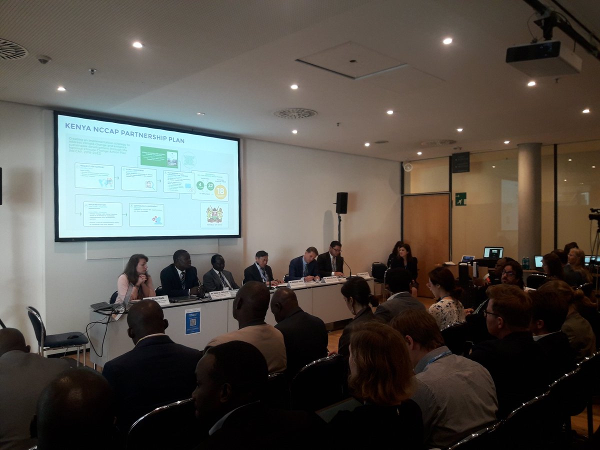 MHasanTareq's tweet photo. UNFCCC Climate Change Summit 2018
Nice to hear the experience of Kenya, Uganda and Mongolia how they aare preparing themselves for Climate Change.
#countryplan #climatechange #globalwarming #NDC #partnership https://t.co/oF04waYmb0