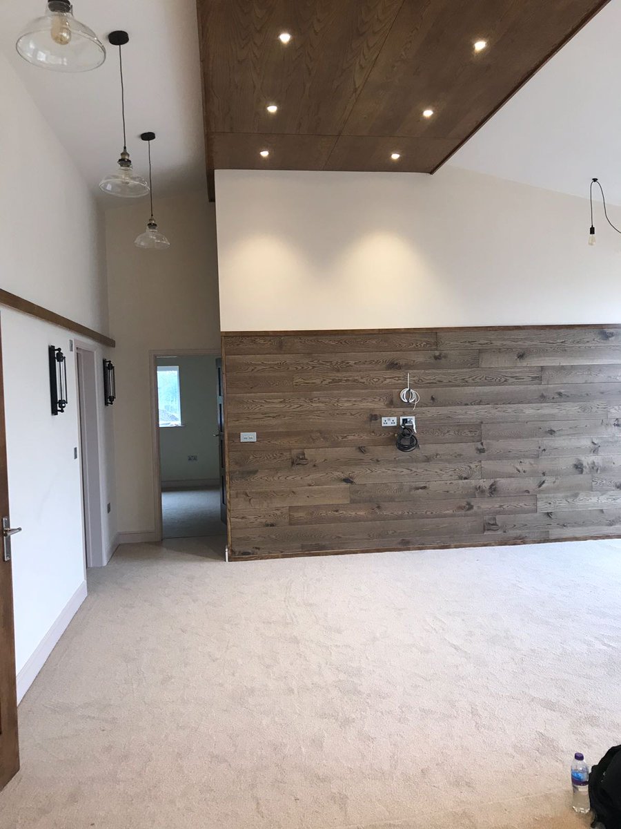 GasMark1Watford's tweet photo. Wonderful Home refurbishment project completely recently by some of our expert engineers!! #bathroom #kitchen #heating @MerlynShowering @Hansgrohe_PR @TissinoUK @NeffHomeNL https://t.co/27rvXt1CmL