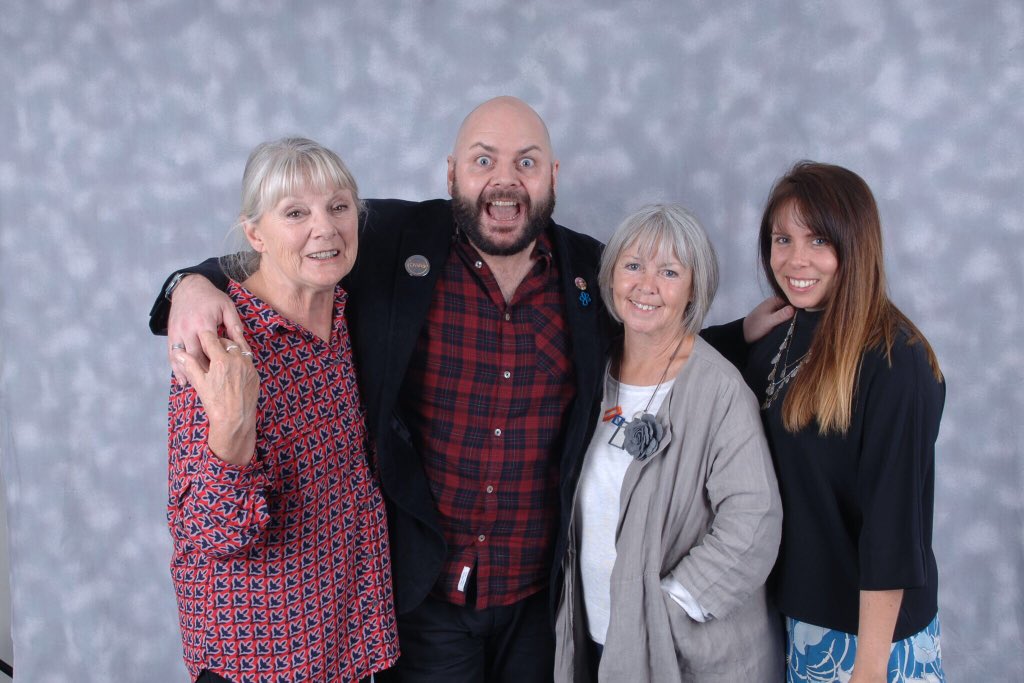 AntoineFruit's tweet photo. A lesson learned is a lesson learned: don’t let this fool loose at your #doctorwho convention.
#capitol3 https://t.co/QtYLtTtMru