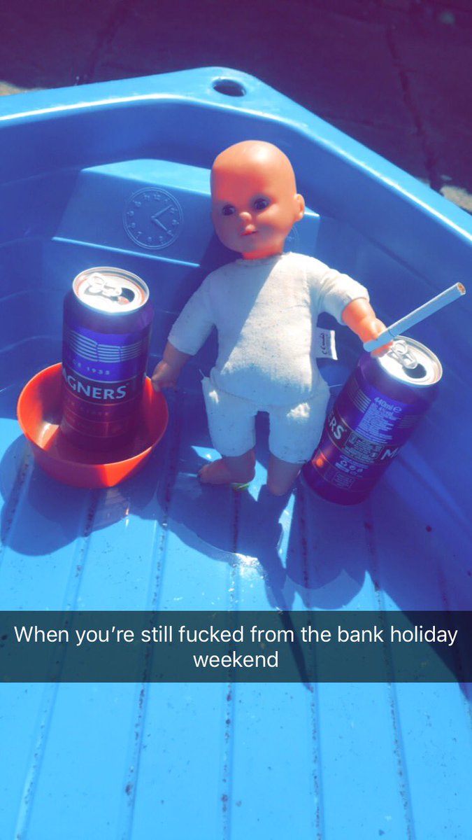 tayrosexox's tweet photo. Why am I like this 😂😂😂 https://t.co/95TIlt1hxd