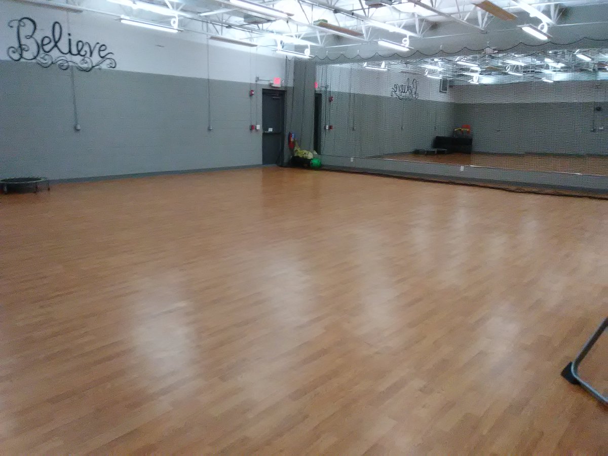 phenom_factory's tweet photo. The Phenom Factory is hosting phenomenal parties for all occasions. Reserve our party &amp; dance rooms. Start planning your party today. 856-300-7400

#newjersey #southjersey #party #eventplanning #partyplanning #birthday #events #millville #vineland #CherryHill #sportsparty https://t.co/COim7dJOEf