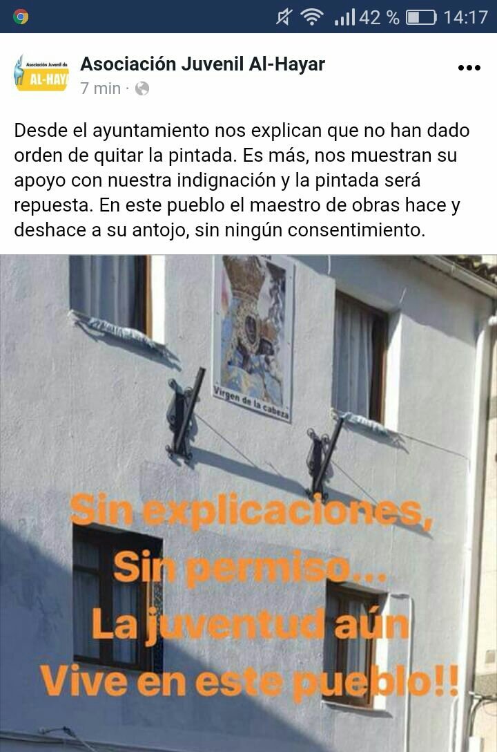 PegalajarNatura's tweet photo. Indignación en #Pegalajar por la eliminación del mural de la fachada de la sede de la Asoc. Juvenil Alhayar. Ha sido colocado un símbolo religioso que ocupa un espacio diferente. Según esta asoc. el mandato ha sido del jefe de obras del ayto. miembro de la cadidatura del #Psoe https://t.co/ujhOIeWRsm
