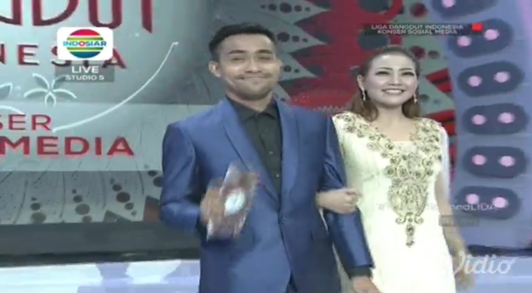 Fildan Dan Kak Ros bakal bacain kategori Juara Provinsi Wanita Terfavorit nih! Siapa ya pemenangnya?

#KonserSosmedLIDA