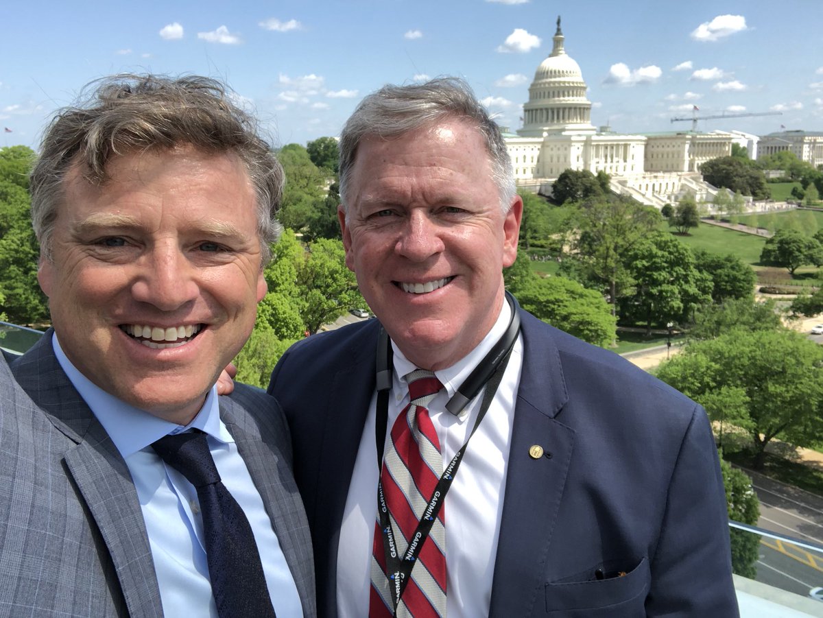 HuschBlackwell's tweet photo. Our @apsachs is in Washington with Mark Thompson and the @kcchamber to facilitate a discussion on the upcoming Congressional mid-term elections. #KC2DC
#HuschBlackwellStrategies #DCFlyin https://t.co/CarqbMfXqx