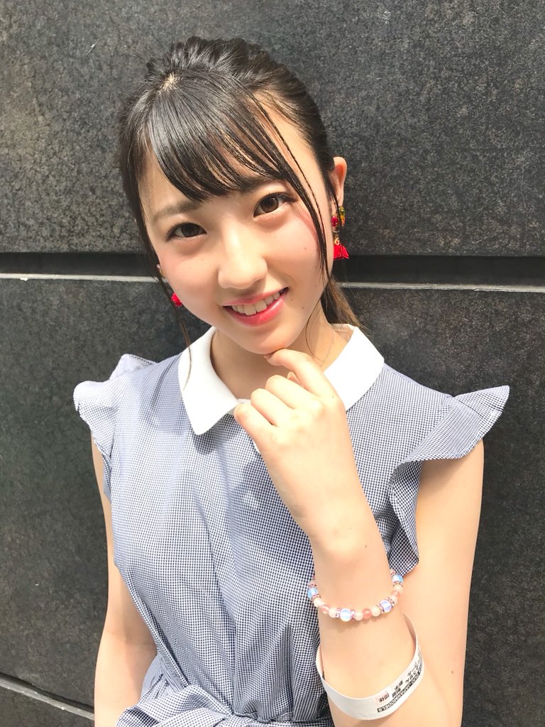 仲本愛美 まなまな 階段で強風きてスカートめくれて恥ずかしくて走ってその場から去った ワンピースって難しいって思った T Co Vtjz7ghkzr Twitter