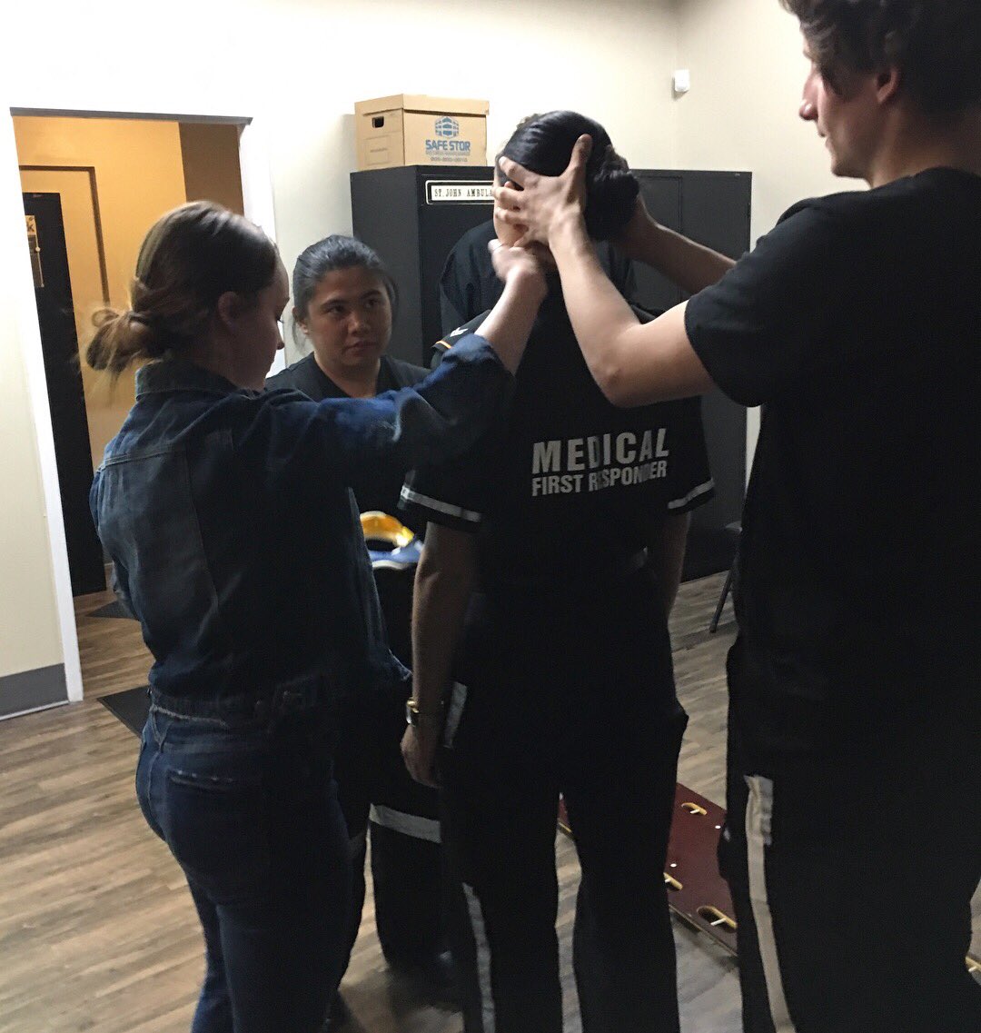 SJANiagFallsMFR's tweet image. Last night at our #training night, we reviewed #PPE & #spinalinjuries. Here we are using the “Standing Takedown” method. 👍🚑 #SJA #firstaid